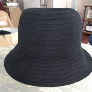 Liz Claiborne Black Wool Hat | Size OS